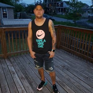 Meet your Posher, Luis